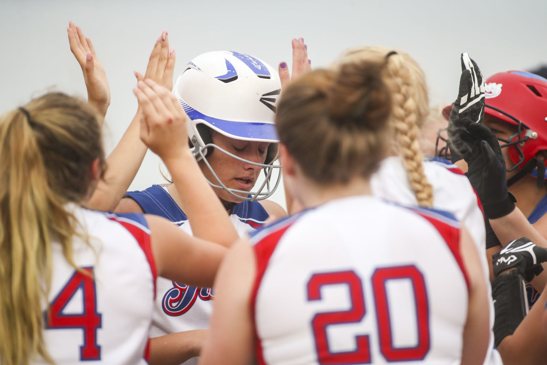 061819-qct-spt-dewitt-softball-023